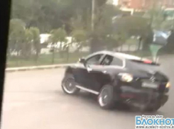 В Ростове один из водителей, устроивших гонки задом наперед во время свадьбы, попал под следствие