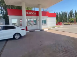 В условиях ажиотажа на заправках в Ростовской области накрыли спекулянтов топливом