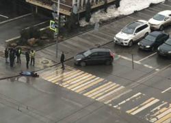 Дерзкий водитель кулаком нокаутировал пешехода в центре Ростова