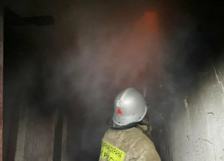 В Ростовской области два человека погибли при пожаре в многоквартирном доме