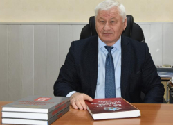 Глава района Ростовской области ушел в отставку после 13 лет у власти 