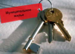 Внаглую присвоил квартиру переселенца из ветхого жилья глава муниципалитета в Ростовской области