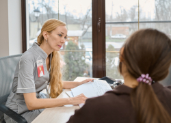 В Ростовском медцентре «Юнона» не пропустили важный диагноз у пациентки с тромбозом поверхностных вен