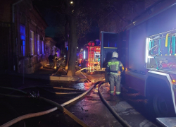 В центре Ростова утром потушили пожар в жилом доме