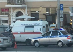 Попытку мужчины перебежать дорогу «не в том месте» грубо пресекла автоледи в центре Ростова
