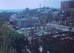 Площадка кинотеатра «Россия» вновь в центре споров: губернатор поднял вопрос о судьбе объекта