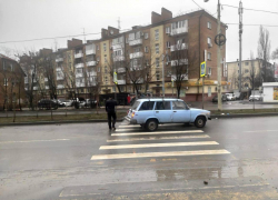 Водитель «Жигули» сбил школьника на пешеходном переходе в Ростове