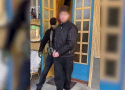 Двое ростовчан купили банковские карты для обнала и попали в колонию