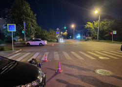 В Ростове в аварии с несовершеннолетним водителем мотоцикла пострадал пассажир