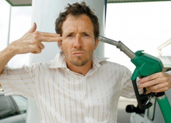 В Ростове выросла цена на бензин, а дизельное топливо подешевело