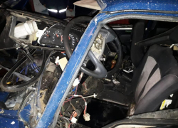 Молодой водитель врезался на машине в опору ЛЭП, магазин и снес забор в Ростовской области