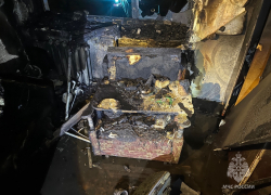 Из-за курившего и погибшего мужчины в квартире эвакуировали 15 человек в многоэтажке Ростовской области