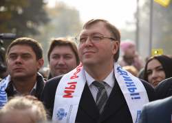 Председатель ростовского заксобрания «единоросс» и орденоносец Ищенко скупает недвижимость за границей