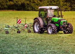 Под Новочеркасском предприимчивый дончанин угнал с поля трактор