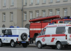 Брошенный возле бани «взрывоопасный» чемодан всполошил прохожих и полицию в Ростове