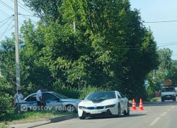 В Ростове водитель электрокара BMW i8 сбил пожилого велосипедиста