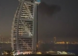 Ростовская модель Лопырева сообщила о прилете дронов в отель «Парус» в Дубае 