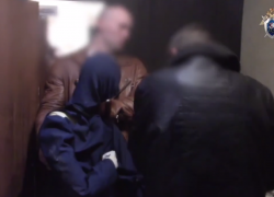 В Ростове будут судить мужчину за убийство знакомого «розочкой» в квартире