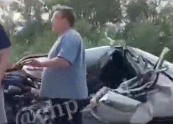 Два человека погибли в страшной аварии с грузовиком на трассе М-4 «Дон»