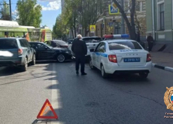 В Ростове произошло массовое ДТП с участием пяти автомобилей