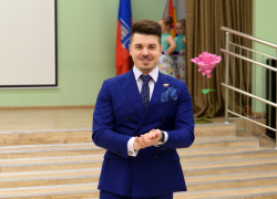 Один из самых стильных депутатов гордумы Ростова за год разбогател в 51 раз