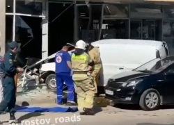 В Ростове «Лада» въехала в супермаркет