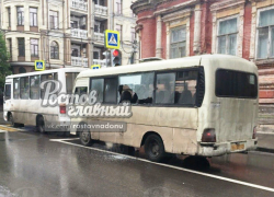 Маршрутчики били стекла и грязно ругались в борьбе за пассажиров в Ростове