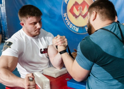 Донские спортсмены привезли награды с чемпионата России по армрестлингу