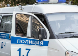Решивший погарцевать перед девушками водитель налетел на две статьи в Ростове