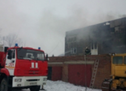 Десяток пожарных машин, летевших с мигалками по городу, не на шутку напугали ростовчан