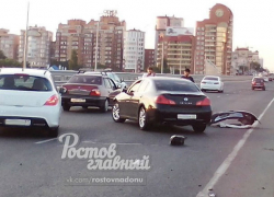 В Ростове на Ворошиловском мосту произошло серьезное ДТП