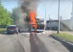 В Ростове-на-Дону загорелся очередной пассажирский автобус
