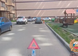 Выскочивший из-за припаркованного авто 7-летний ребёнок попал под «Фольксваген» в Ростове