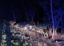 На трассе в Ростовской области перевернулась иномарка с четырьмя подростками