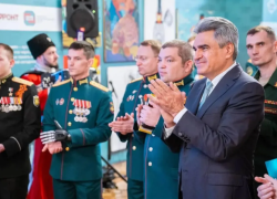 Из Ростова — в Госдуму: проект донского художника Максима Ильинова «Арт-Фронт» представлен в Москве