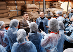 Как на Дону производят кофе, вырезают ковры и выращивают цветы: Сбер провел пресс-тур к успешному малому бизнесу