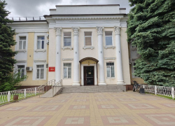 Бывшего ростовского судью Алексея Куделина в краснодарском суде будет защищать его супруга