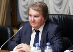 Депутата Госдумы Михаила Емельянова возмутили высокие тарифы на электричество в Ростовской области при наличии АЭС