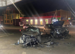 Пять человек пострадали в ДТП на улице Мадояна в Ростове