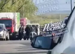 В Ростове водители устроили массовую драку на Малиновского