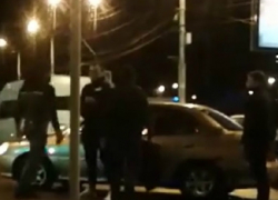 Ростовчане стали свидетелями эпической драки в районе главного ЖД Вокзала