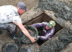 Клад столетней давности нашли археологи в старинной станице под Ростовом