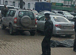 Внезапная смерть мужчины на остановке в центре Ростова перепугала горожан