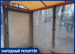 Ростовчане пожаловались на грязные остановки в городе