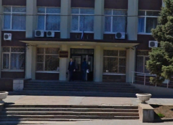 Суд Пролетарского района Ростова эвакуировали из-за угрозы взрыва