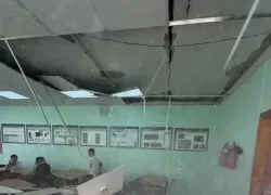 Потолок обрушился прямо во время уроков в одной из школ Ростовской области
