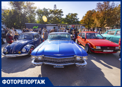 Легенды мирового автопрома в Ростове: фоторепортаж с Retro Motor Show в парке  Революции