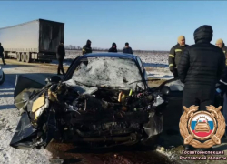 Четыре человека пострадали в ДТП с фурой в Ростовской области