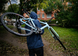«Так и просился в руки»: парень угнал не пристегнутый велосипед по дороге к другу под Ростовом
