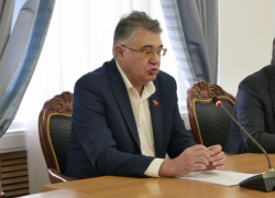 Депутат гордумы Ростова и почетный адвокат зарабатывает в месяц 158 тысяч рублей